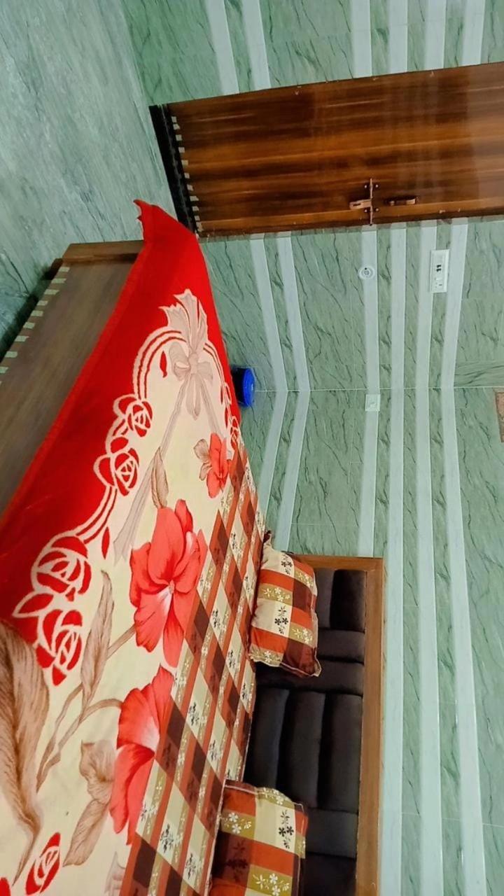 Hotel Shri Radha Nikunj Vrindāvan Exteriér fotografie
